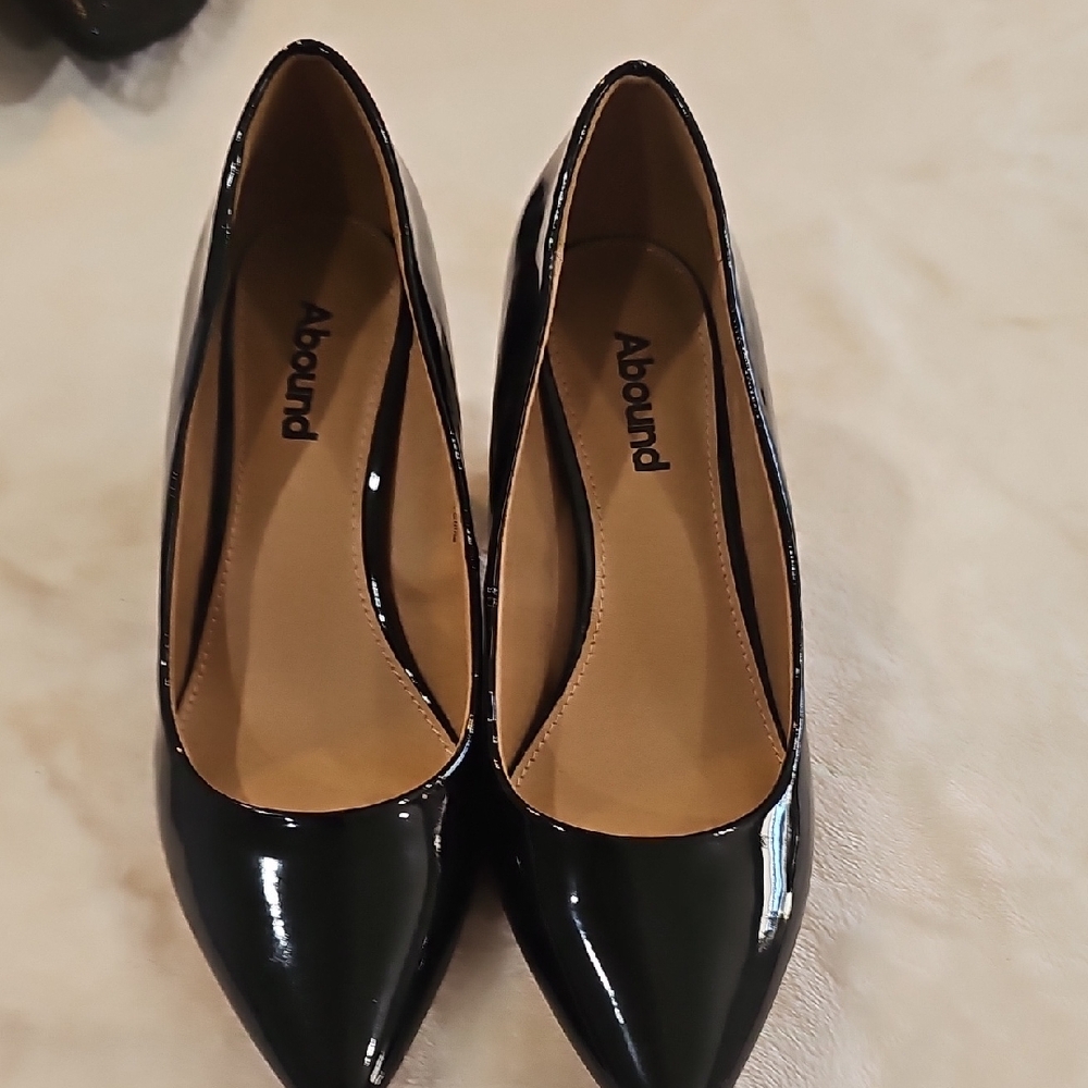 Abound Black Patent Heels